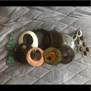 4/$15-Bag of 10 earrings.